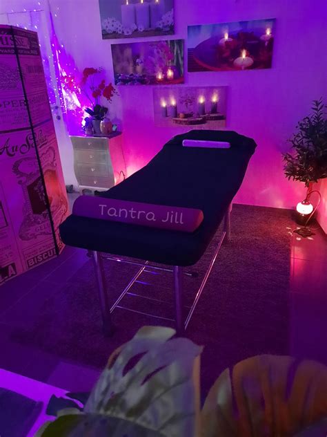 Tantric massage Sexual massage Hitachi